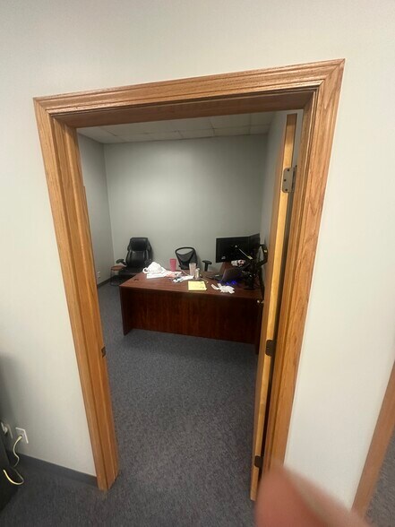 More Photos Of 3505 N 48th St, Lincoln Light Distribution For Lease