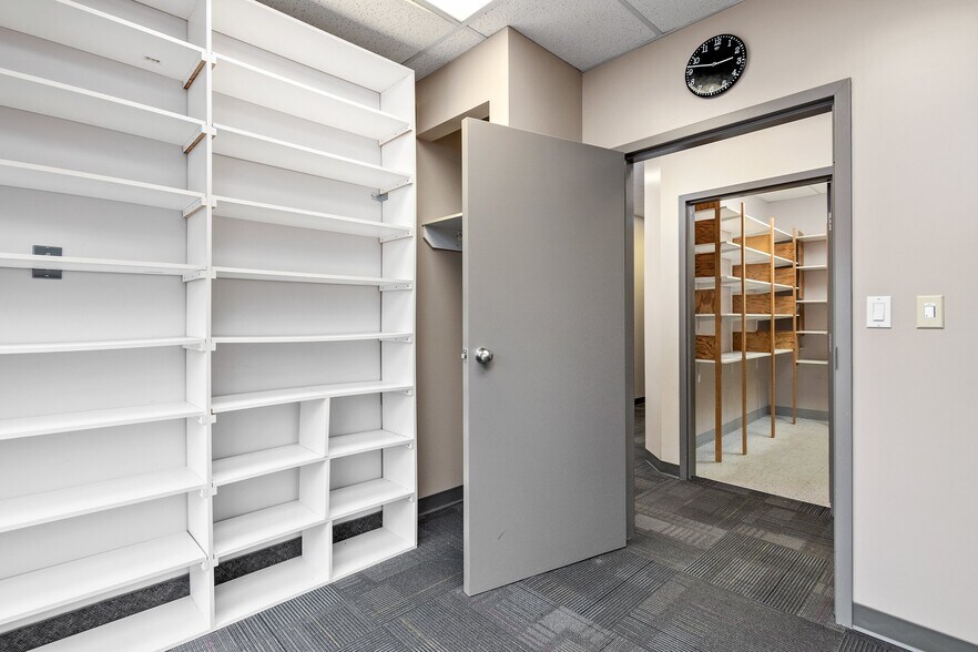 More Photos Of 100 Princess St, Kingston Medical For Lease