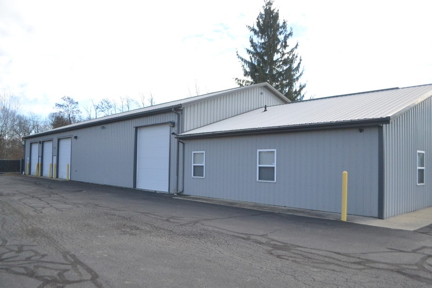 More Photos Of 11324 Johnstown Rd, New Albany Warehouse For Sale