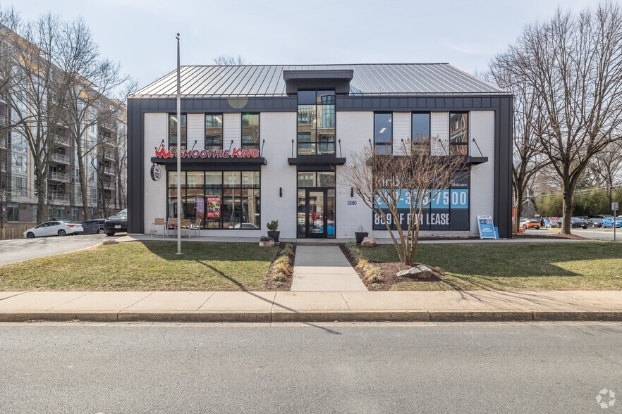 More Photos Of 603 W Broad St, Falls Church Storefront Retail Office For Lease