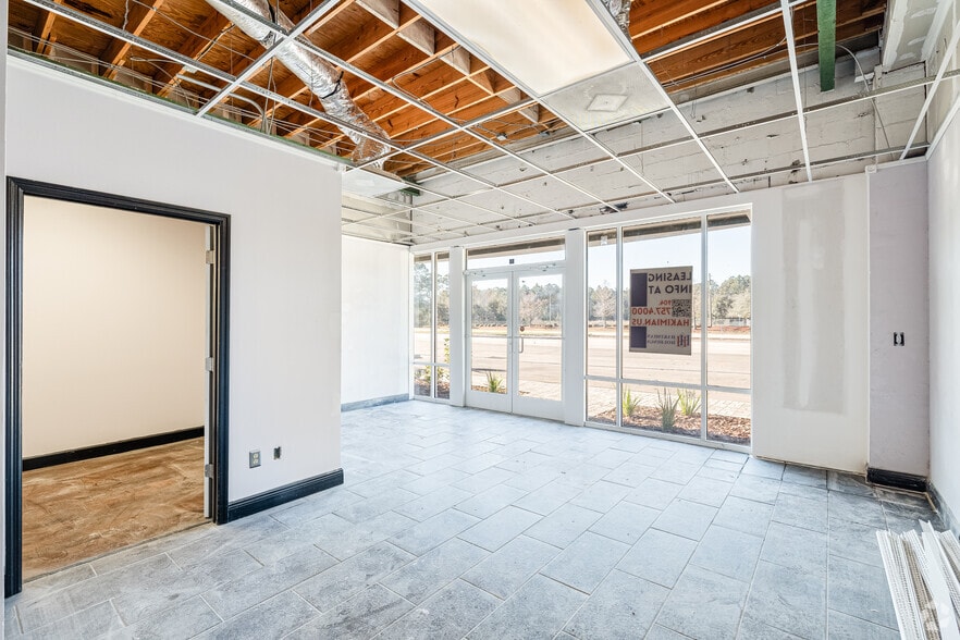 More Photos Of 7035 Philips Hwy, Jacksonville Unknown For Lease