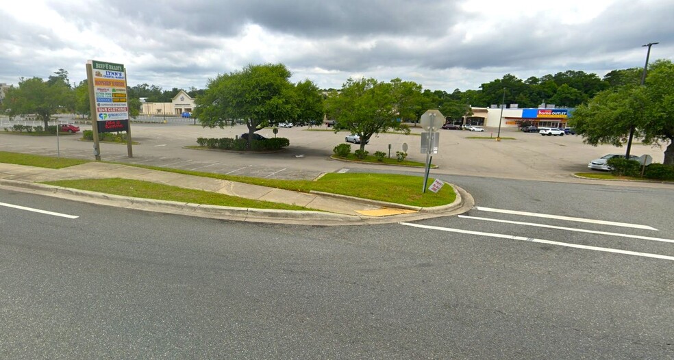 Primary Photo Of Capital Circle Southeast, Tallahassee Land For Lease