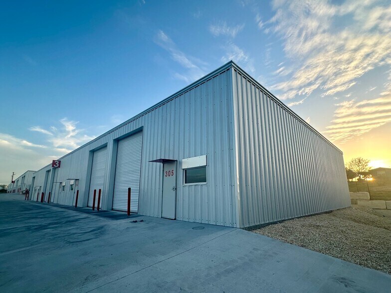 More Photos Of 3225 FM 2001, Buda Unknown For Lease