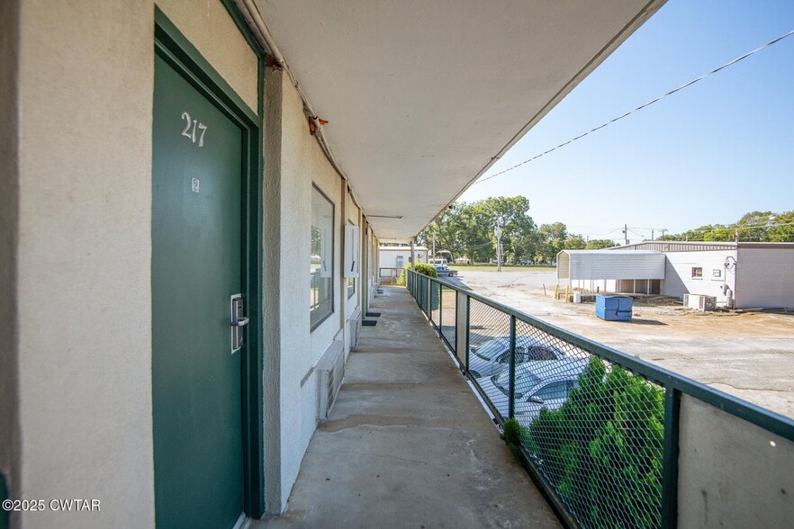 More Photos Of 618 N 22nd Ave, Humboldt Hotel For Sale