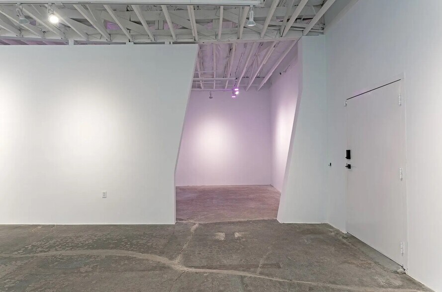 More Photos Of 217 Fairview Ave, Houston Freestanding For Lease