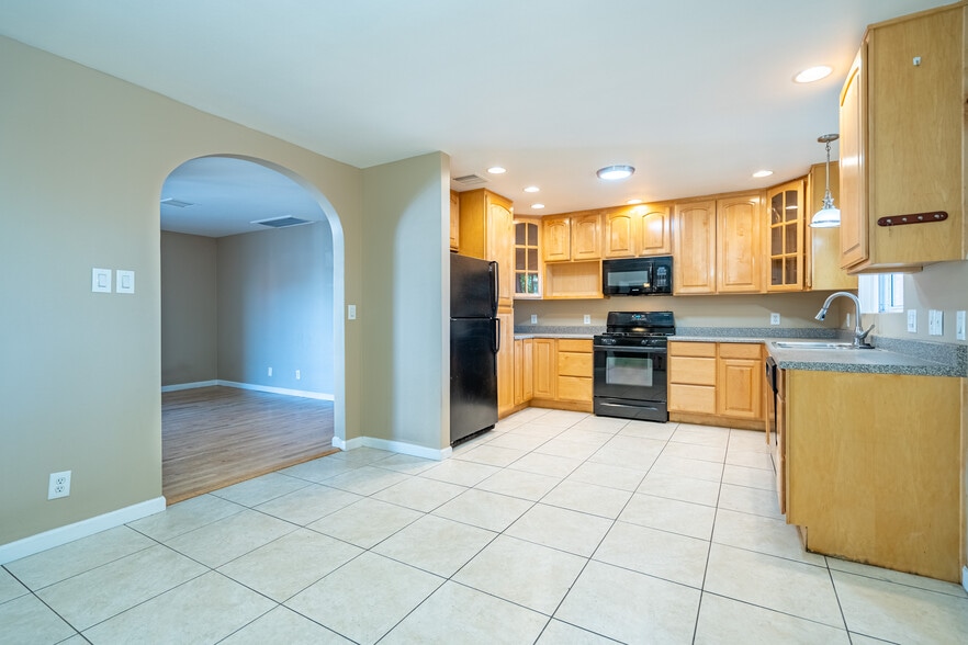 More Photos Of 4128 N 10th St, Phoenix Apartments For Sale