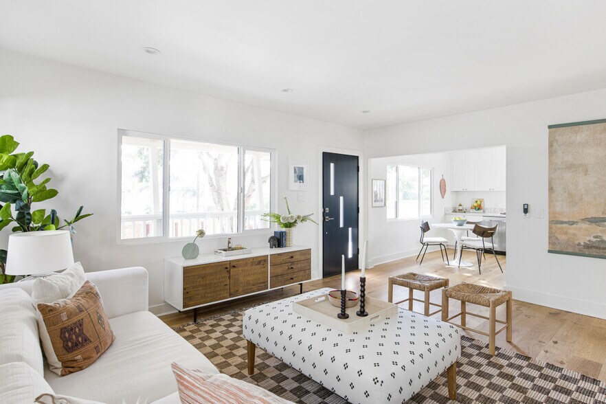 More Photos Of 4363 Eagle Rock Blvd, Los Angeles Multifamily For Sale