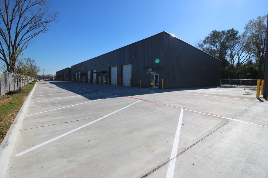More Photos Of 9730 Telephone Rd, Houston Service For Sale