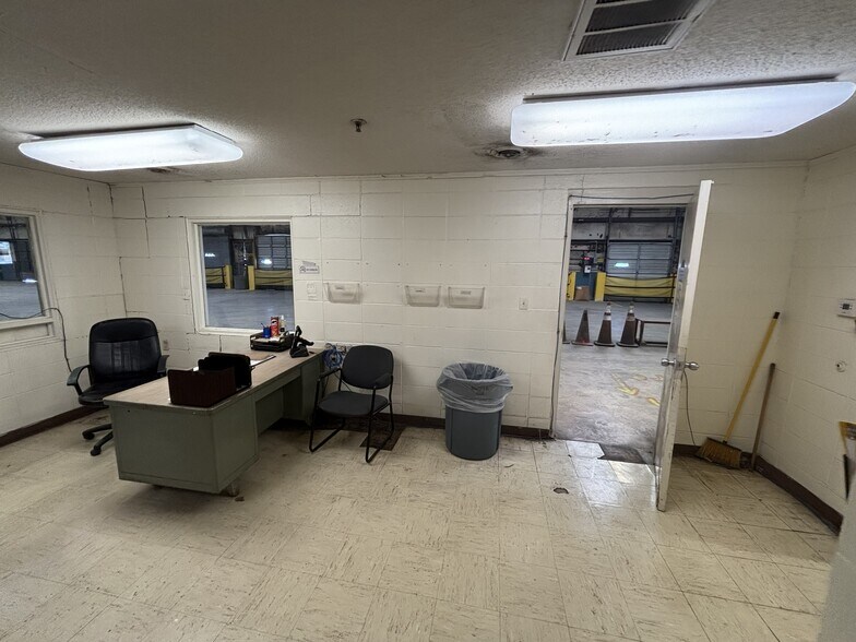 More Photos Of 2212 Randolph Rd, Shelby Industrial For Lease