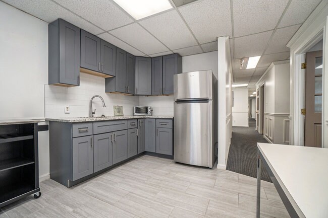 More Photos Of 655 Village Square Dr, Stone Mountain Loft Creative Space For Lease