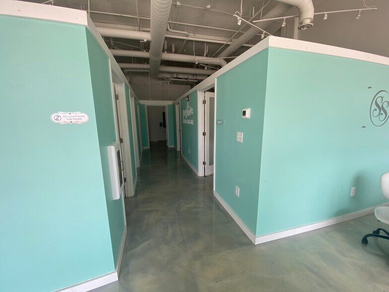 More Photos Of 2700 E College Ave, Decatur Apartments For Lease