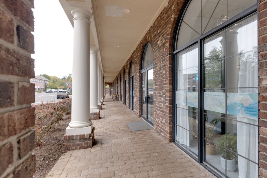 More Photos Of 102-112 Town Center Dr, Warren Office For Lease