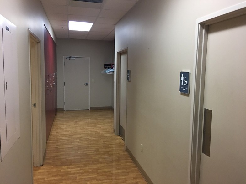 More Photos Of 1312 Professional Blvd, Evansville Medical For Sale