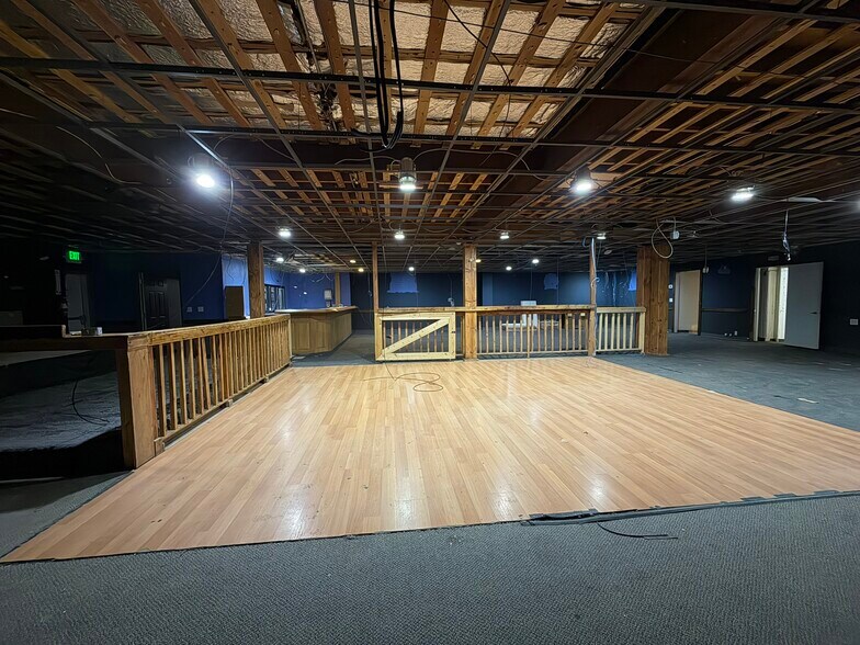 More Photos Of 115 E Naches Ave, Selah General Retail For Lease