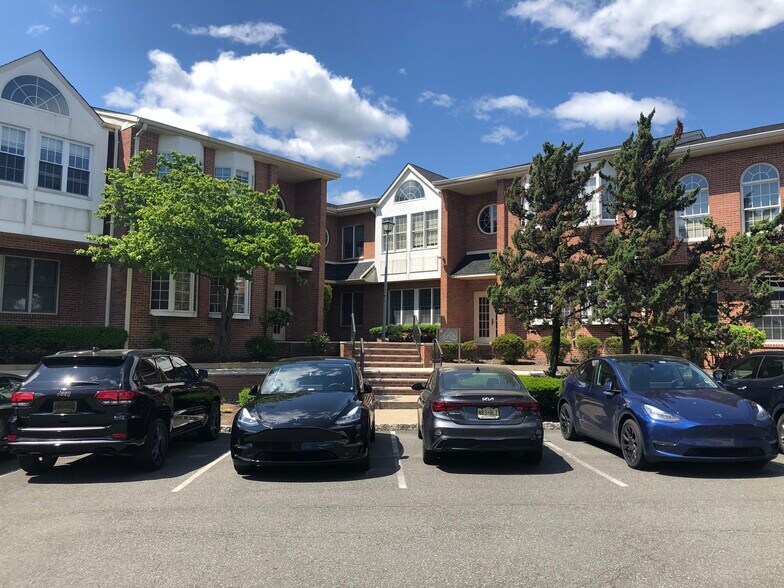 More Photos Of 271 US Highway 46, Fairfield Office For Lease