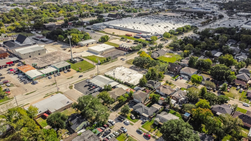 More Photos Of 1018 Shaver St, Pasadena Warehouse For Sale