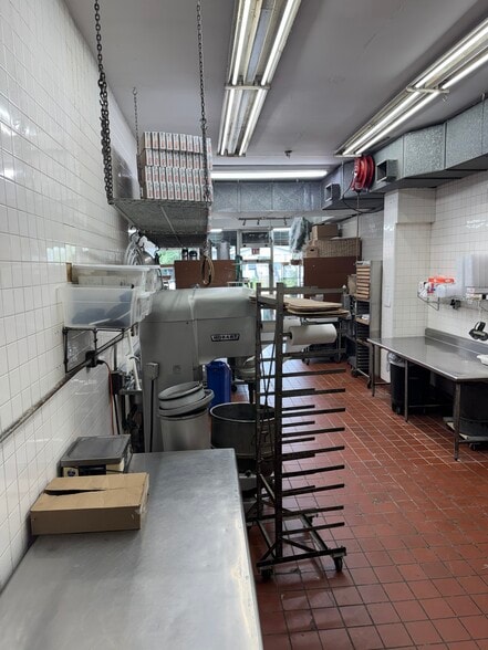 More Photos Of 189-01 Crocheron Ave, Flushing General Retail For Sale