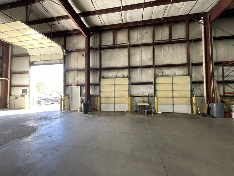 More Photos Of 7377 Expressway Ct SW, Grand Rapids Warehouse For Lease