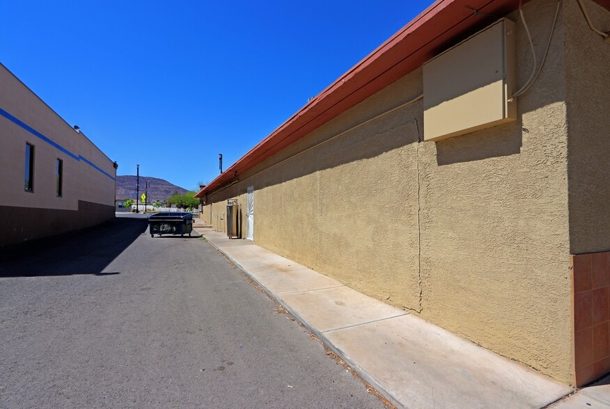 More Photos Of 21-31 W Army St, Henderson Storefront For Sale