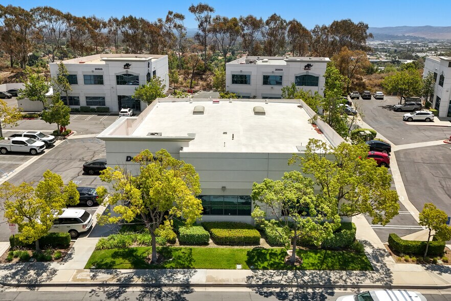 More Photos Of 20521 Crescent Bay Dr, Lake Forest Light Manufacturing For Lease