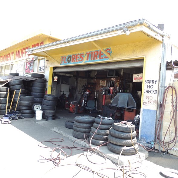 More Photos Of 6224 S Figueroa St, Los Angeles Auto Repair For Lease