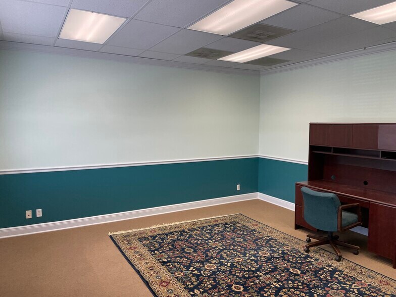 More Photos Of 2745 E Oakland Park Blvd, Fort Lauderdale Office For Lease