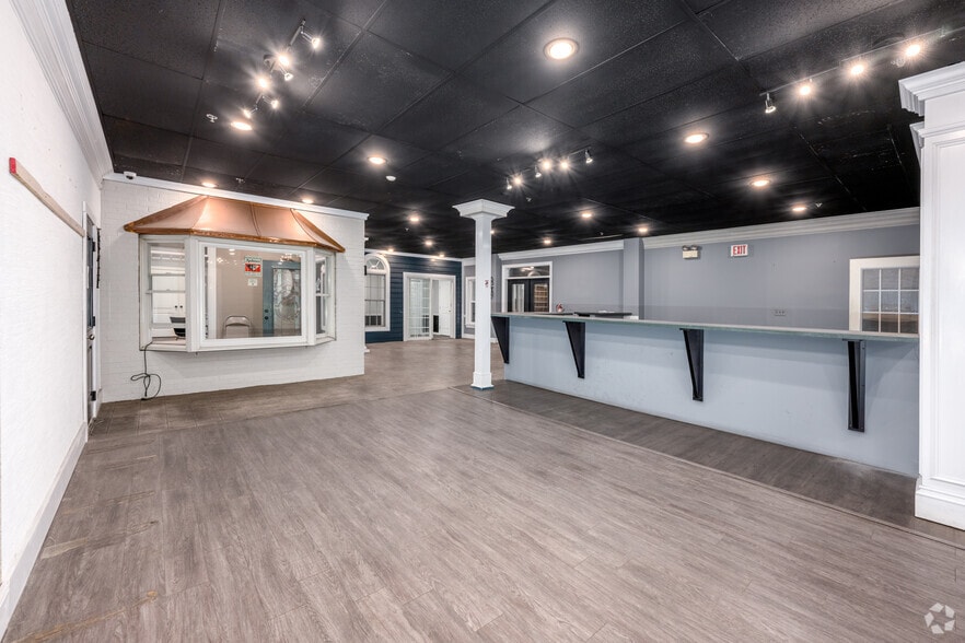 More Photos Of 7000 Old Landover Rd, Landover Warehouse For Lease