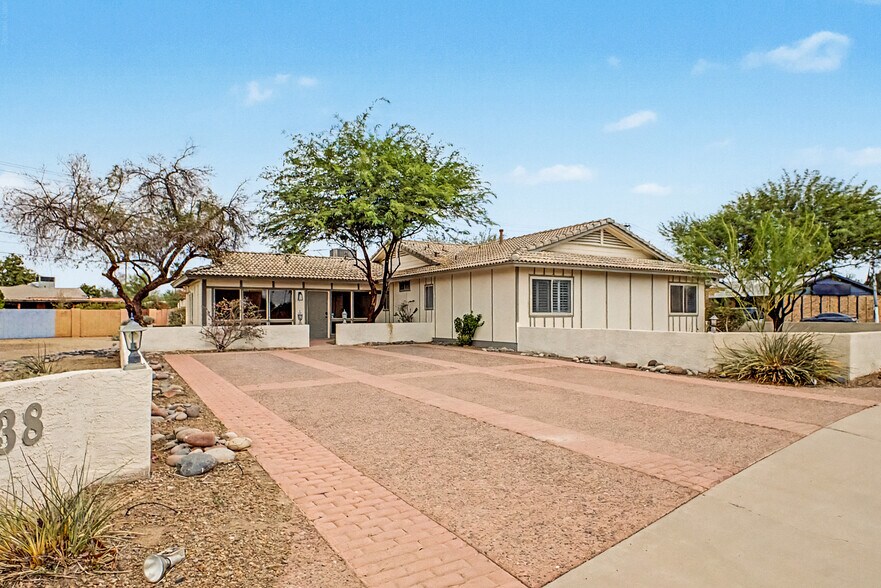 More Photos Of 8038 E Almeria Rd, Scottsdale Office For Sale
