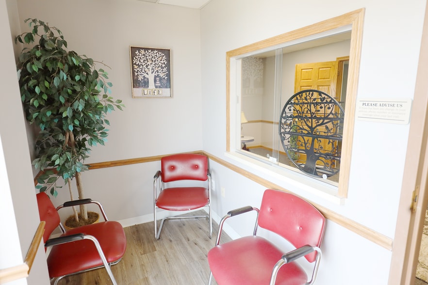 More Photos Of 1839 Pearl Rd, Brunswick Medical For Sale