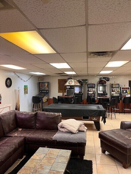 More Photos Of 7815 Harvard Ave, Cleveland Service For Sale