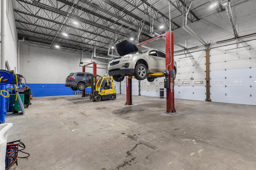 More Photos Of 14801-14835 Livernois Ave, Detroit Auto Repair For Sale