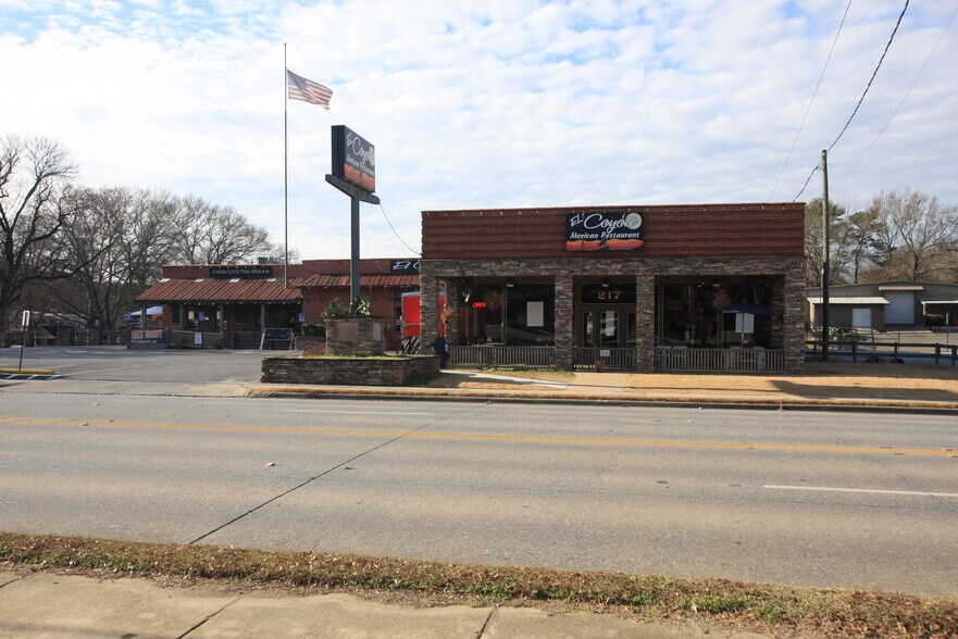 More Photos Of 217 W Elm St, Rockmart Specialty For Sale