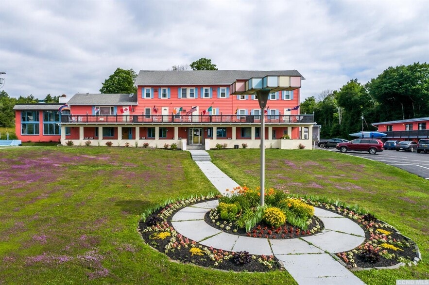 Primary Photo Of 6302 Main St, Tannersville Hotel For Sale