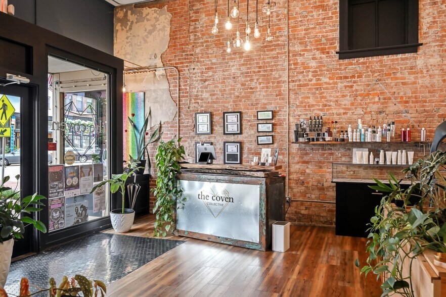 More Photos Of 214 E Commercial St, Springfield Storefront Retail Office For Sale