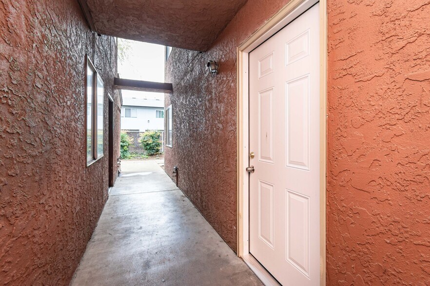 More Photos Of 1230 Melton Dr, Yuba City Apartments For Sale