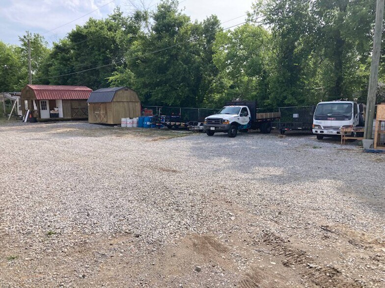 More Photos Of 2017 Dodson Ave, Chattanooga Auto Repair For Sale