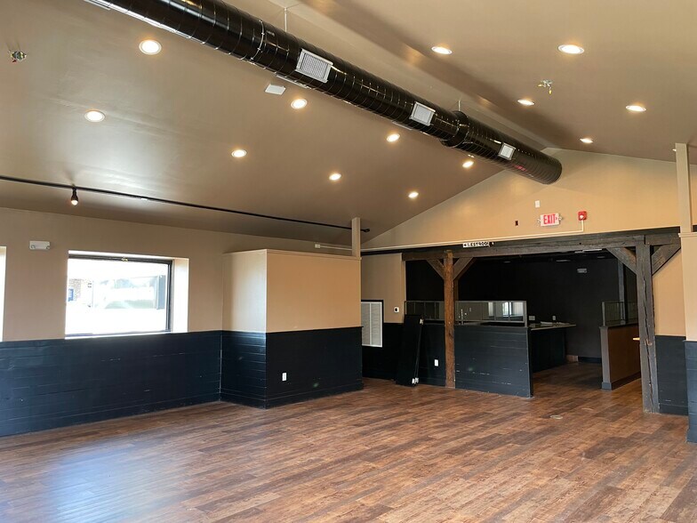 More Photos Of 1765 Meriden-Waterbury Tpke, Plantsville Restaurant For Lease