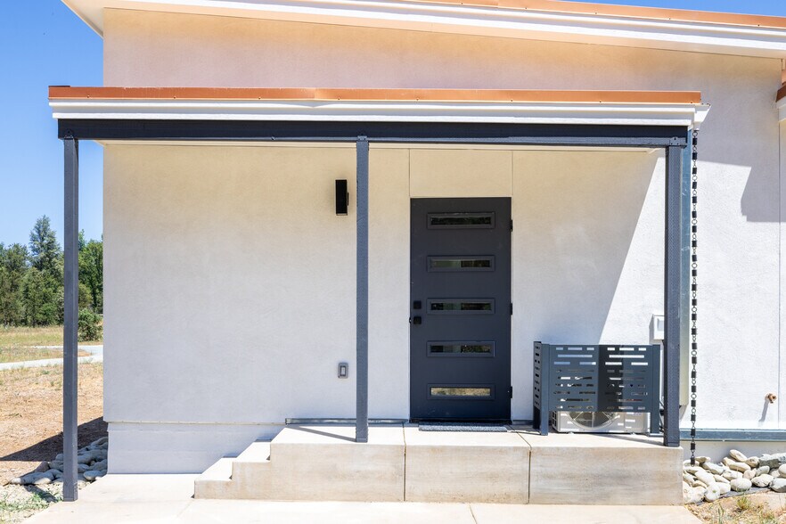 More Photos Of 18093 Lasso Loop, Penn Valley Apartments For Sale