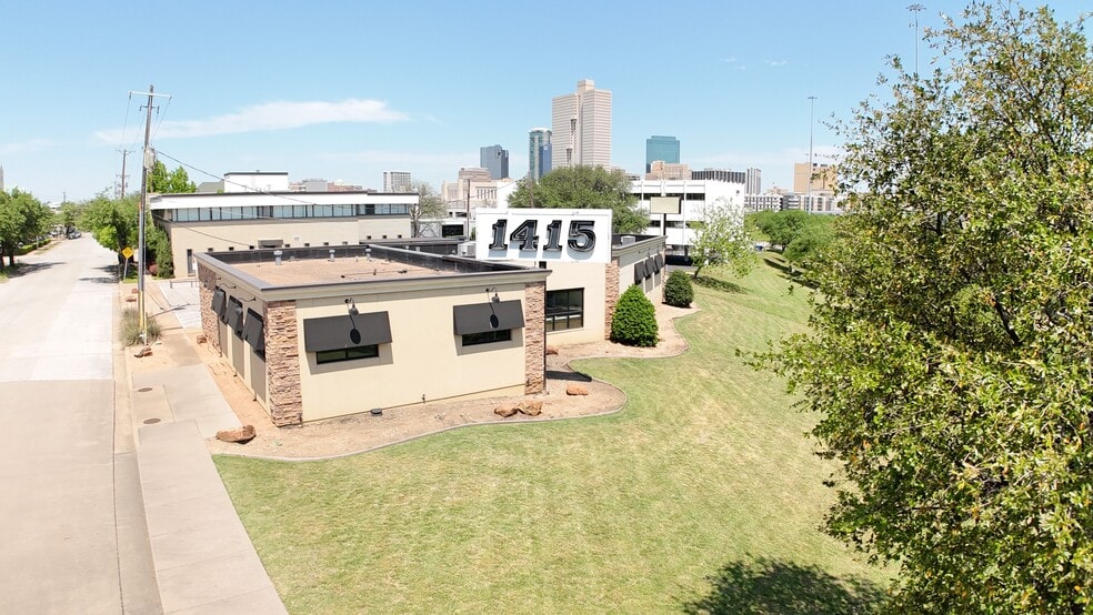 More Photos Of 1415 Ballinger St, Fort Worth Office For Sale