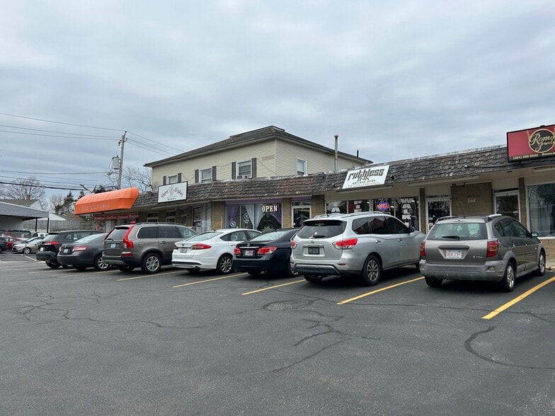 More Photos Of 39 Greenville Ave, Johnston Storefront Retail Residential For Lease