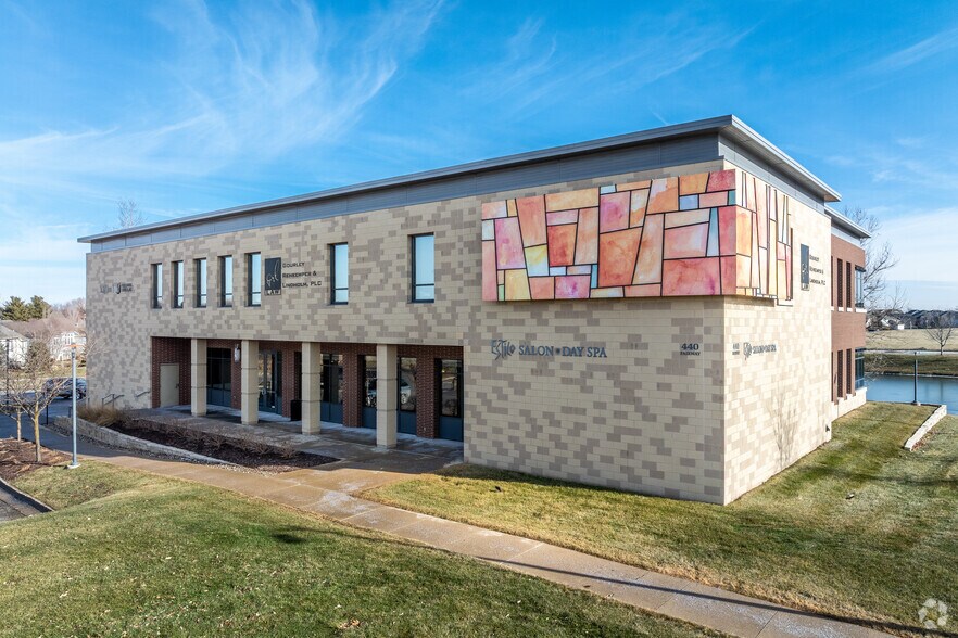 More Photos Of 440 Fairway Dr, West Des Moines Medical For Lease