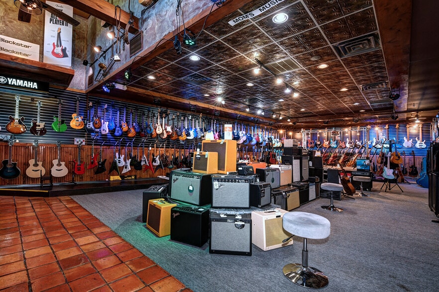 More Photos Of 1900 Mellwood Ave, Louisville Freestanding For Sale