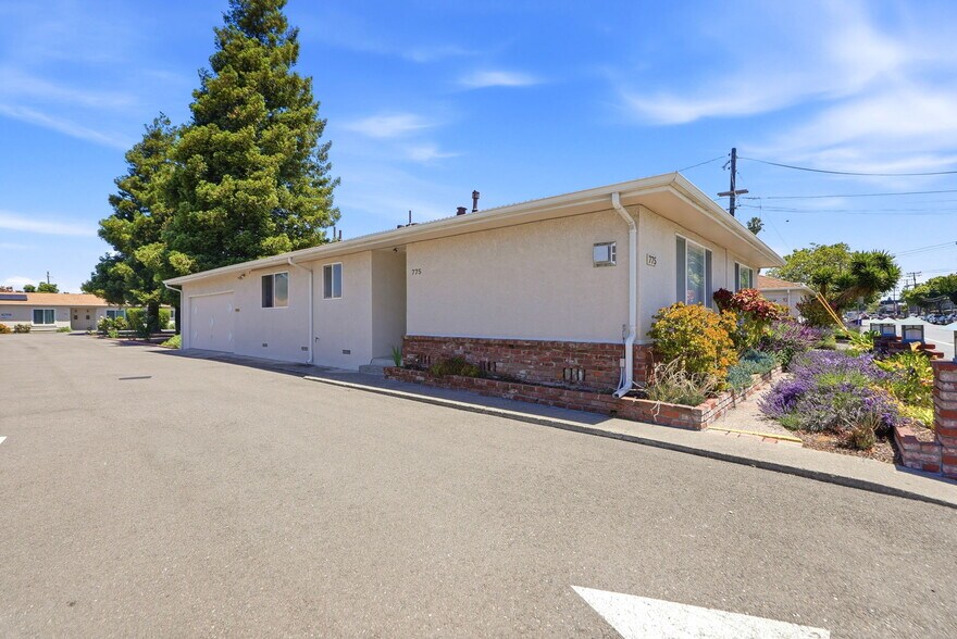 More Photos Of 755 Fargo Ave, San Leandro Apartments For Sale