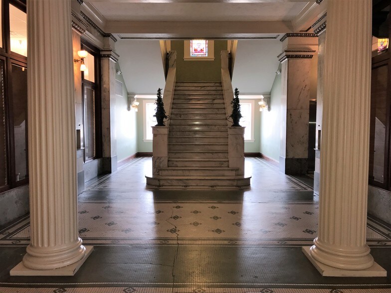 More Photos Of 32 20th St, Wheeling Office For Lease