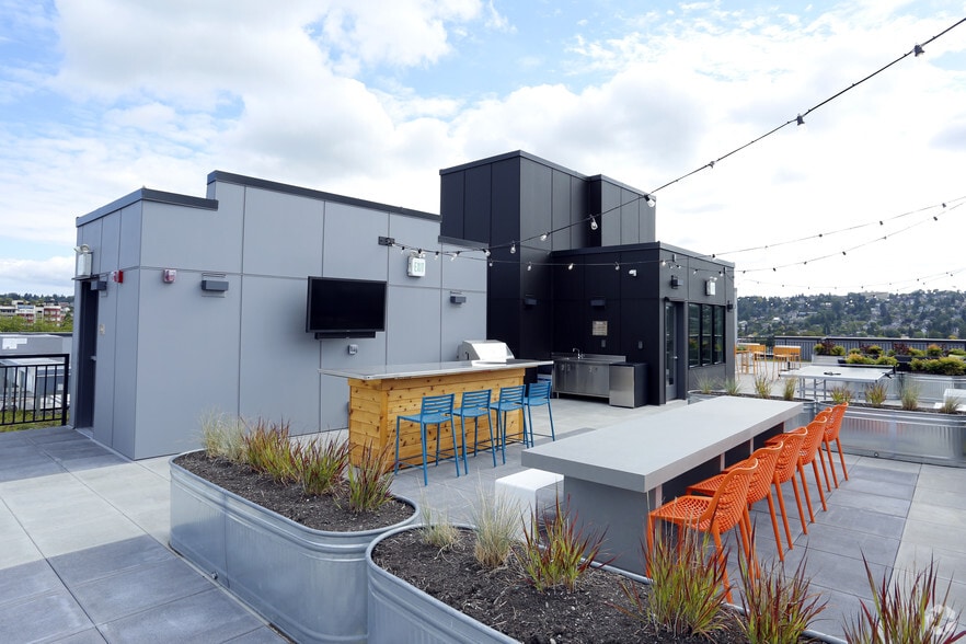 More Photos Of 1516 NW 51st St, Seattle Apartments For Sale