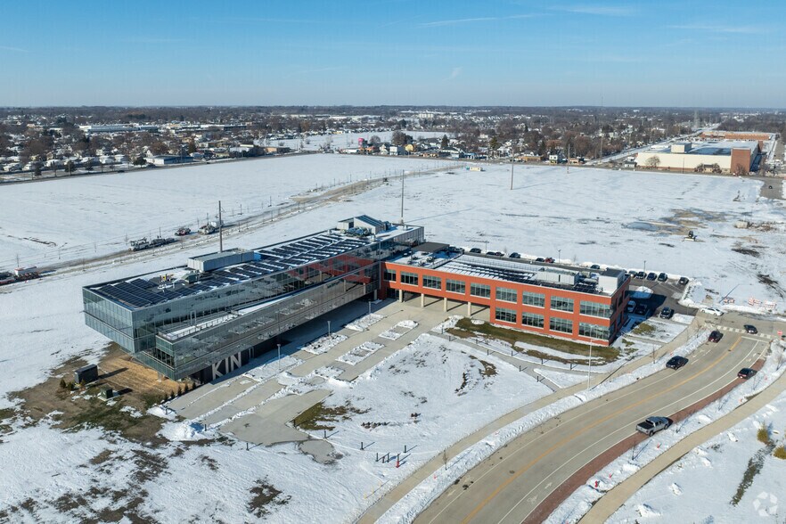 More Photos Of 5522 26th Ave, Kenosha Loft Creative Space For Lease