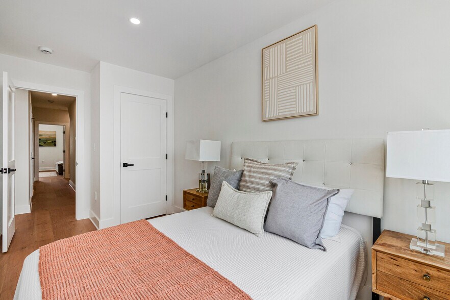 More Photos Of 1140 17th St NE, Washington Apartments For Sale