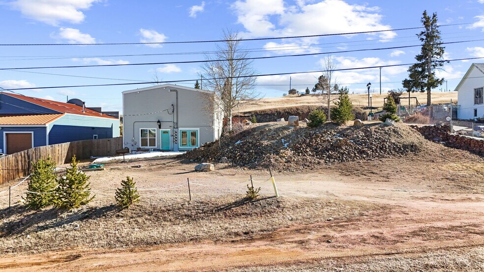 More Photos Of 217 W Masonic Ave, Cripple Creek Apartments For Sale