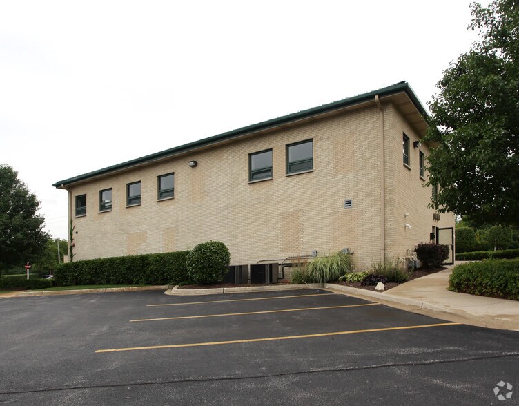 More Photos Of 1001 E Ogden Ave, Naperville Medical For Lease