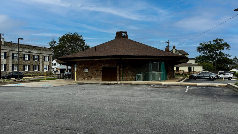 More Photos Of 3100 Garrett Rd, Drexel Hill General Retail For Sale